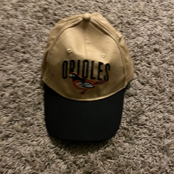 Orioles Tan and Black Baseball Cap - Picture 1 of 5